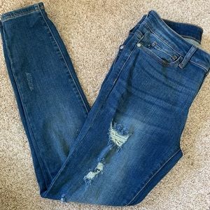 NWOT Judy blue distressed skinny jeans!
